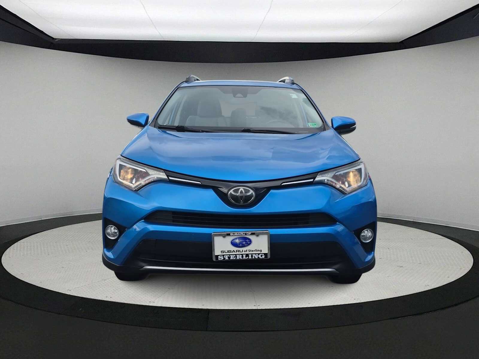 Used 2018 Toyota RAV4 XLE w/ Plus Extra Value Package FWD image 3