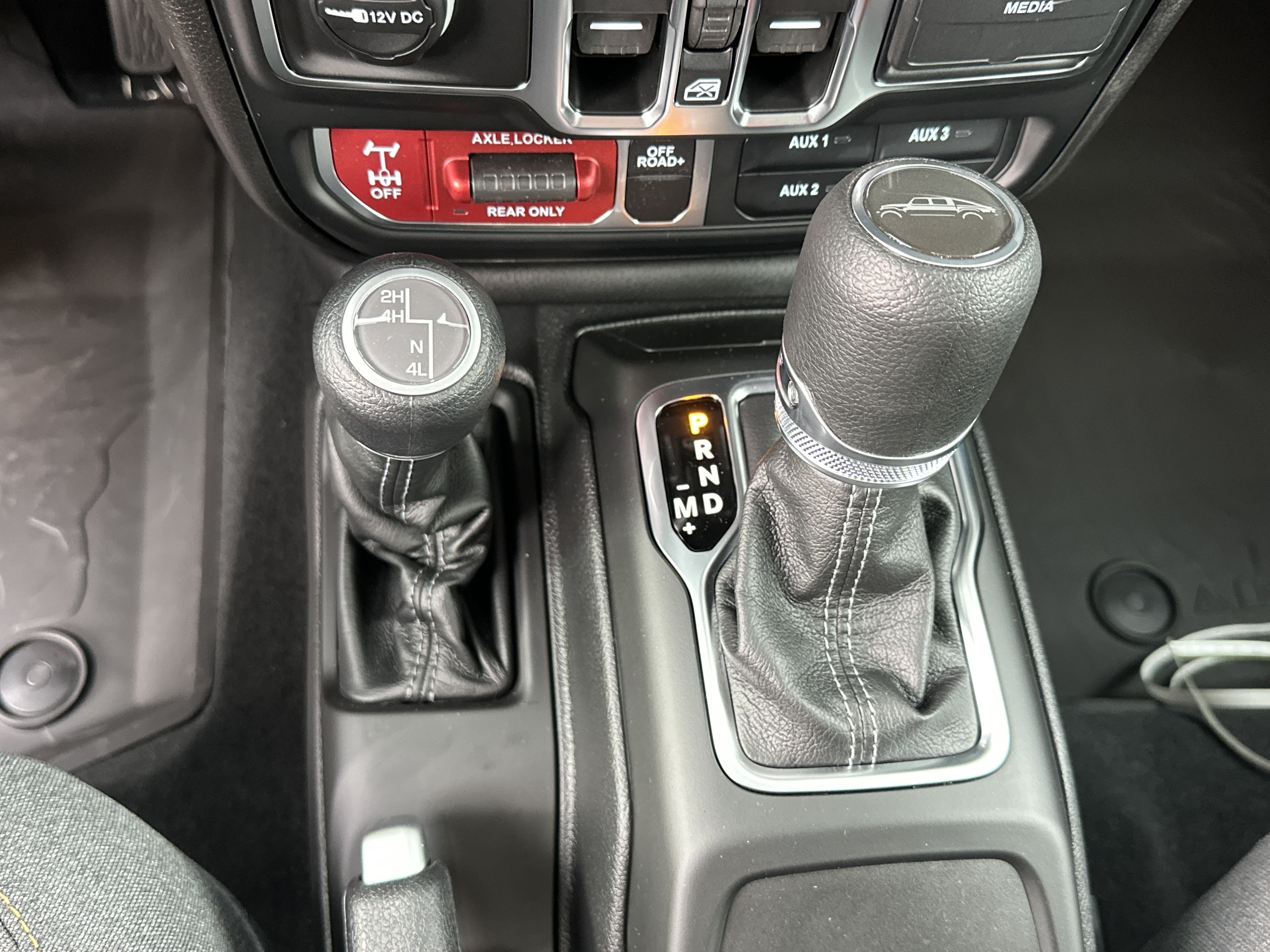 New 2026 Jeep Gladiator Sport AWD/4WD image 4