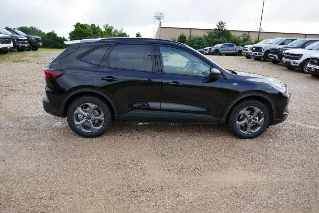 New 2025 Ford Escape ST-Line w/ Equipment Group 301A image 3
