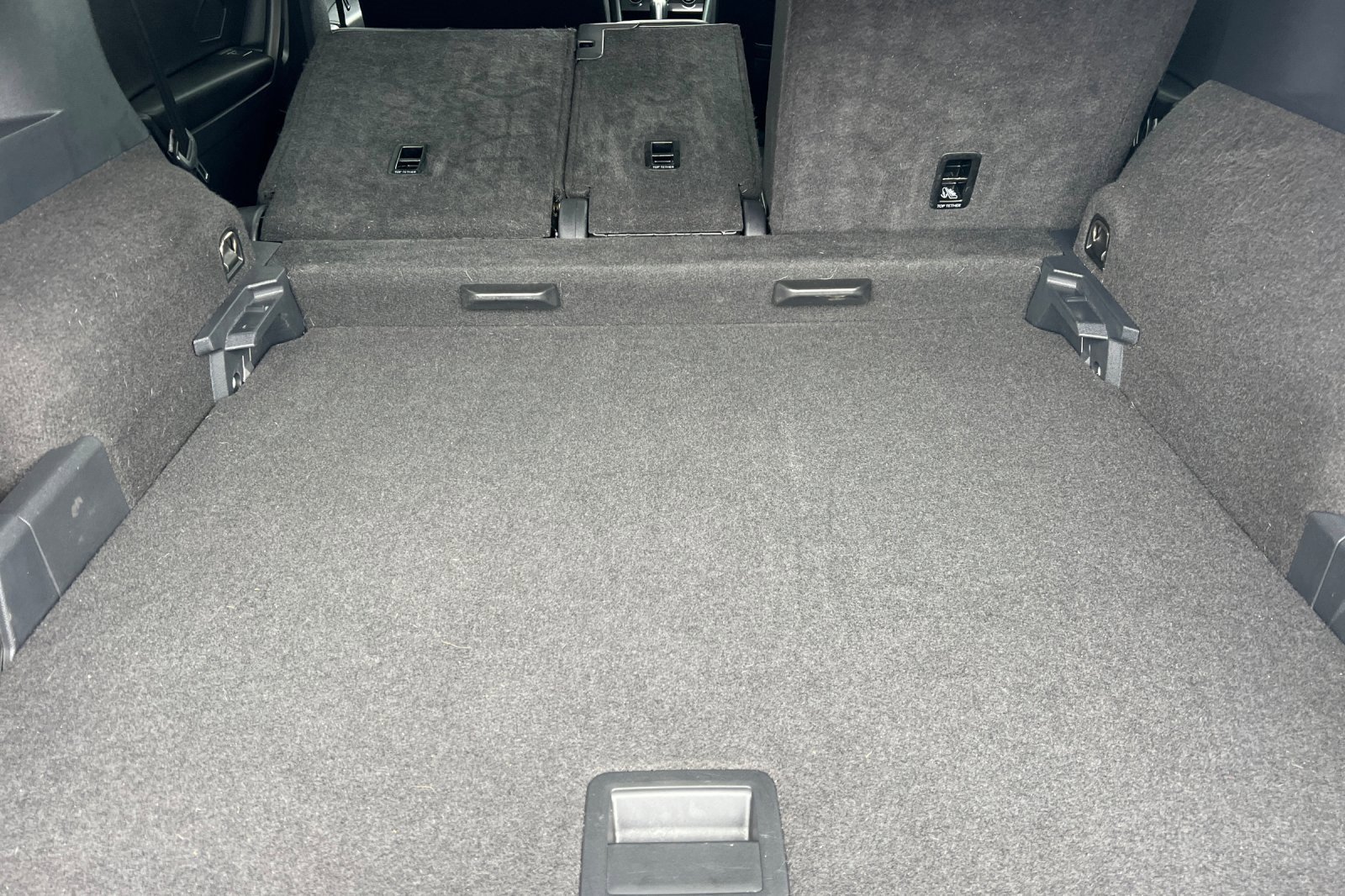 Used 2021 Volkswagen Tiguan SE image 12