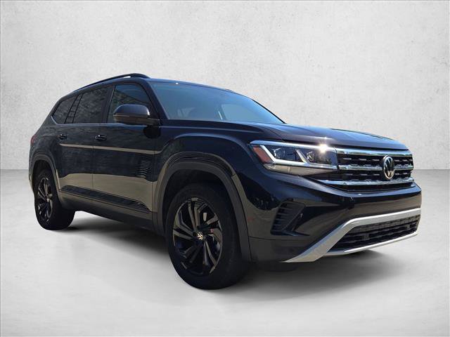 Used 2023 Volkswagen Atlas SE w/ Black Wheel Package FWD image 3