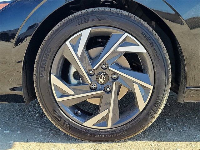 New 2025 Hyundai Elantra Sport image 23