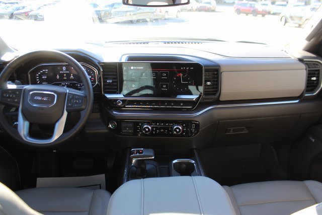 Used 2023 GMC Sierra 1500 SLT image 17