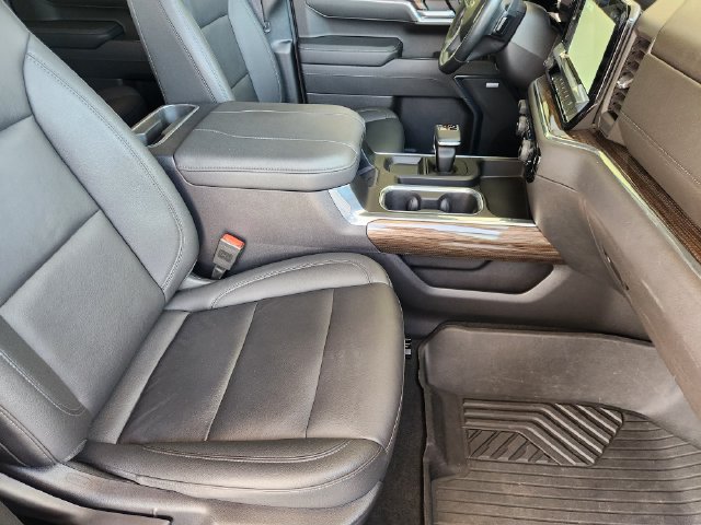 Used 2024 Chevrolet Silverado 1500 LT Trail Boss w/ Convenience Package II AWD/4WD image 20