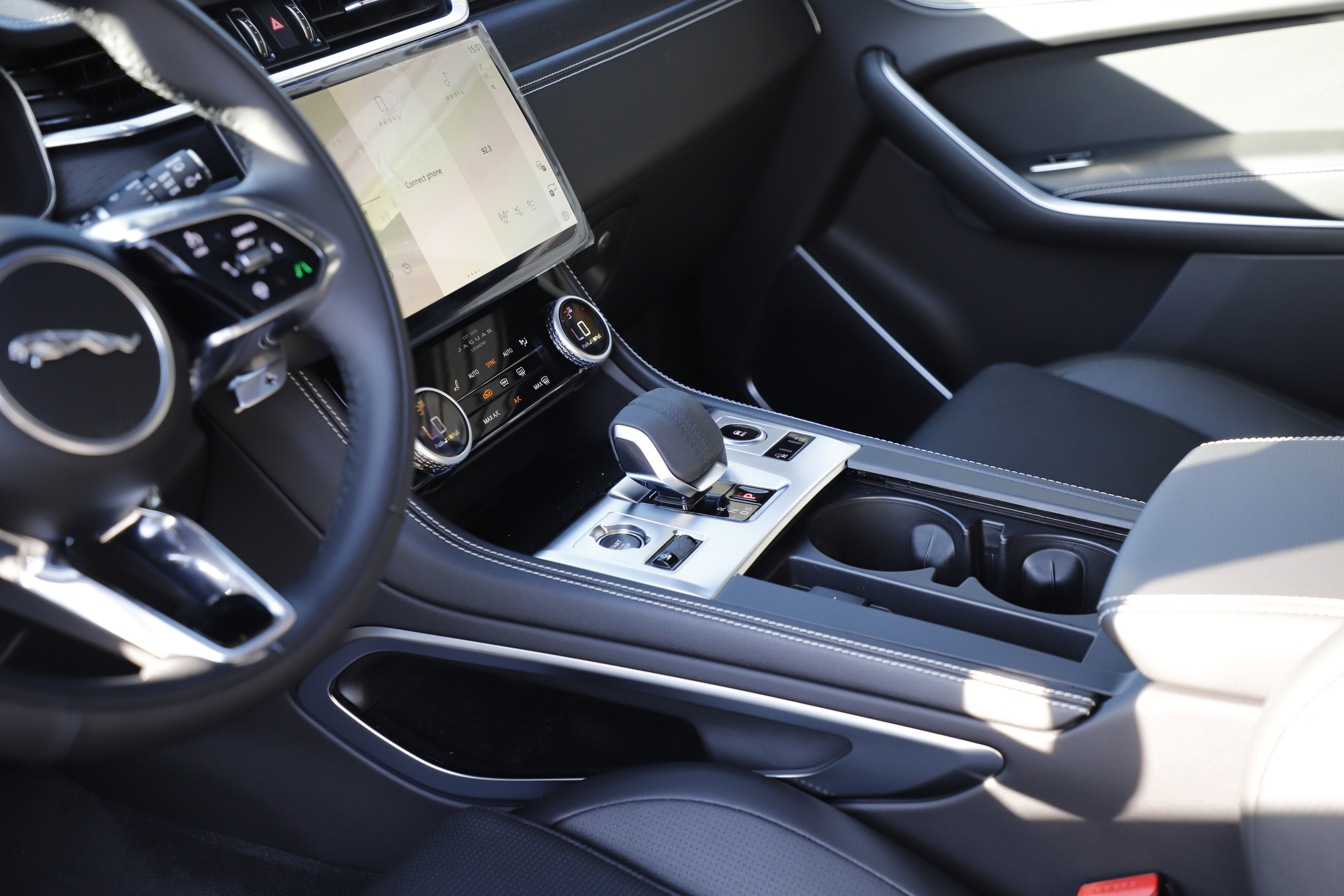 New 2026 Jaguar F-PACE R-Dynamic S AWD/4WD image 21