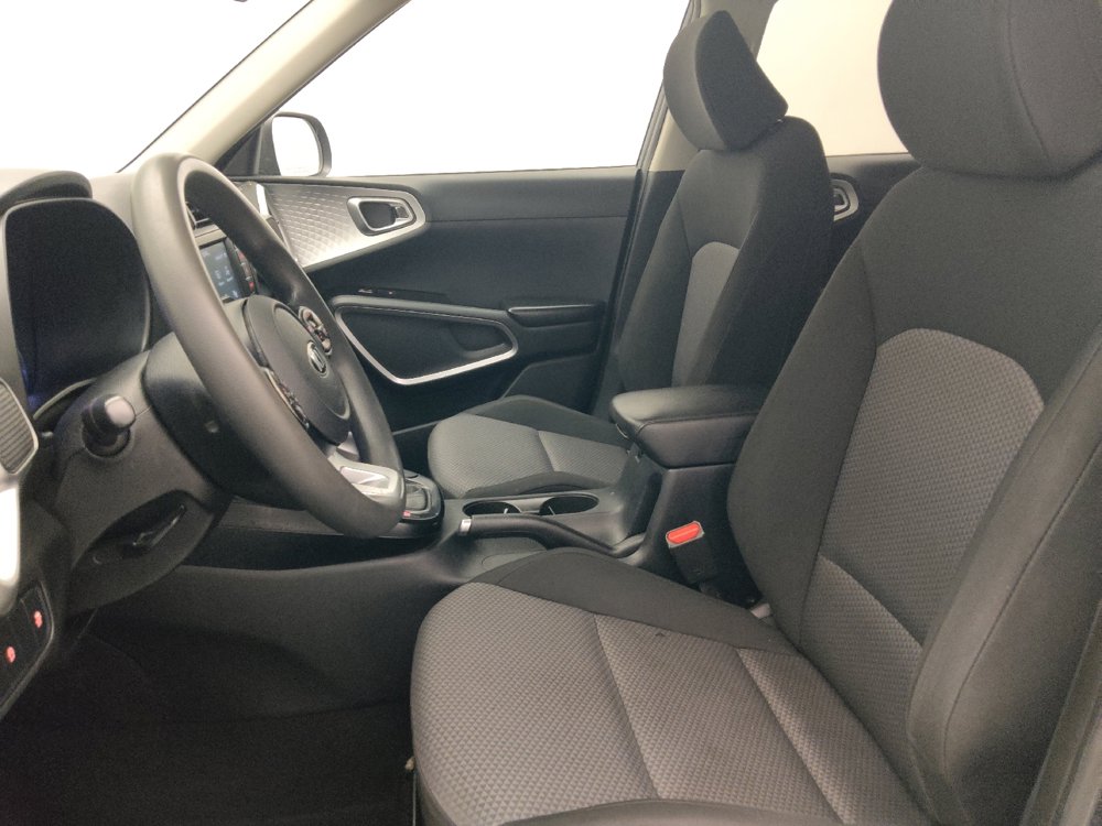 Used 2021 Kia Soul LX FWD image 17