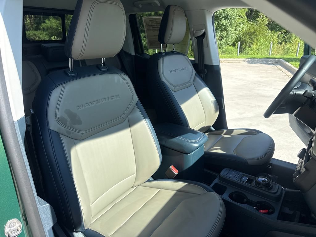 Used 2025 Ford Maverick Lariat w/ 4K Tow Package AWD/4WD image 35