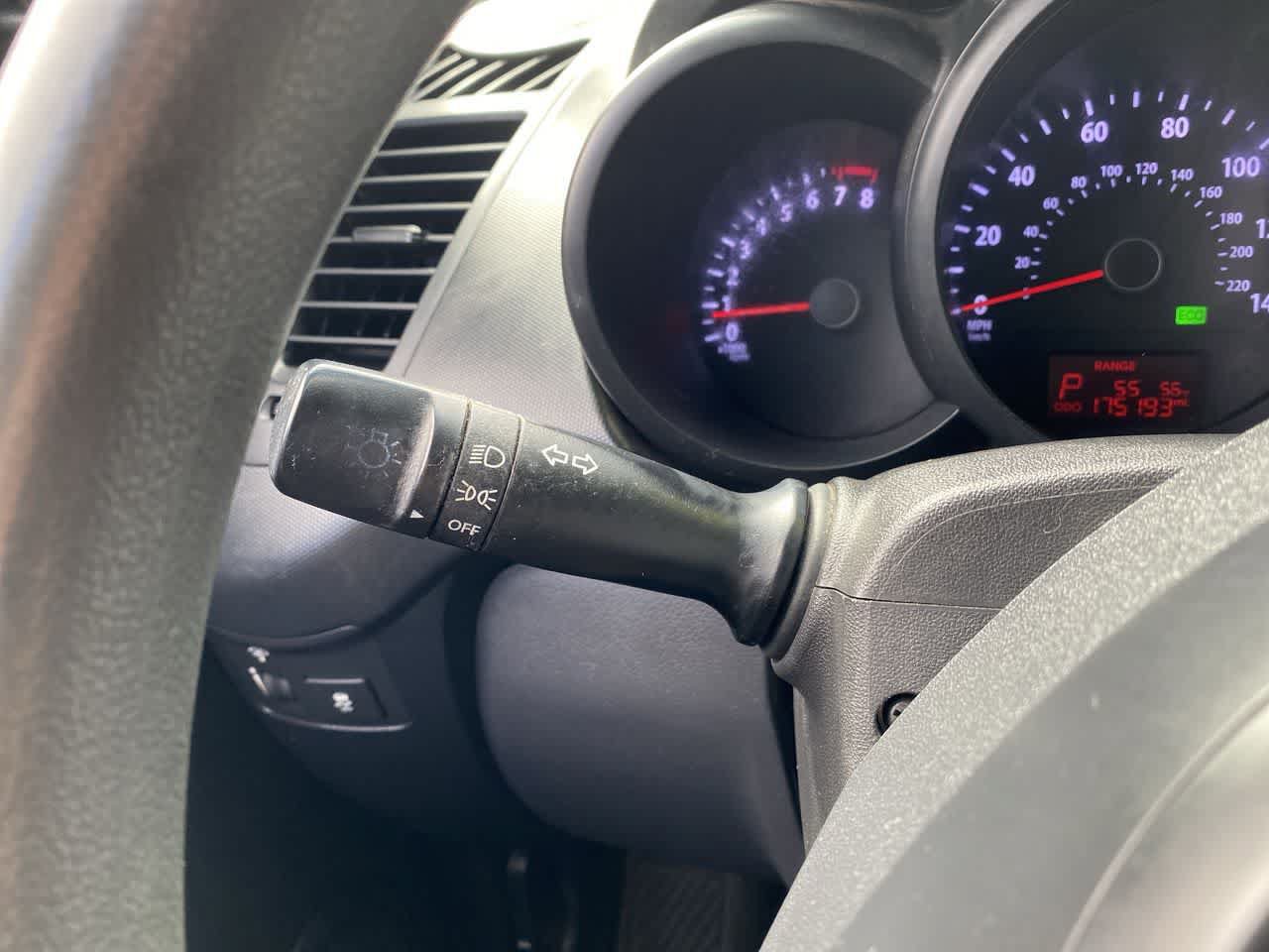 Used 2012 Kia Soul FWD image 24