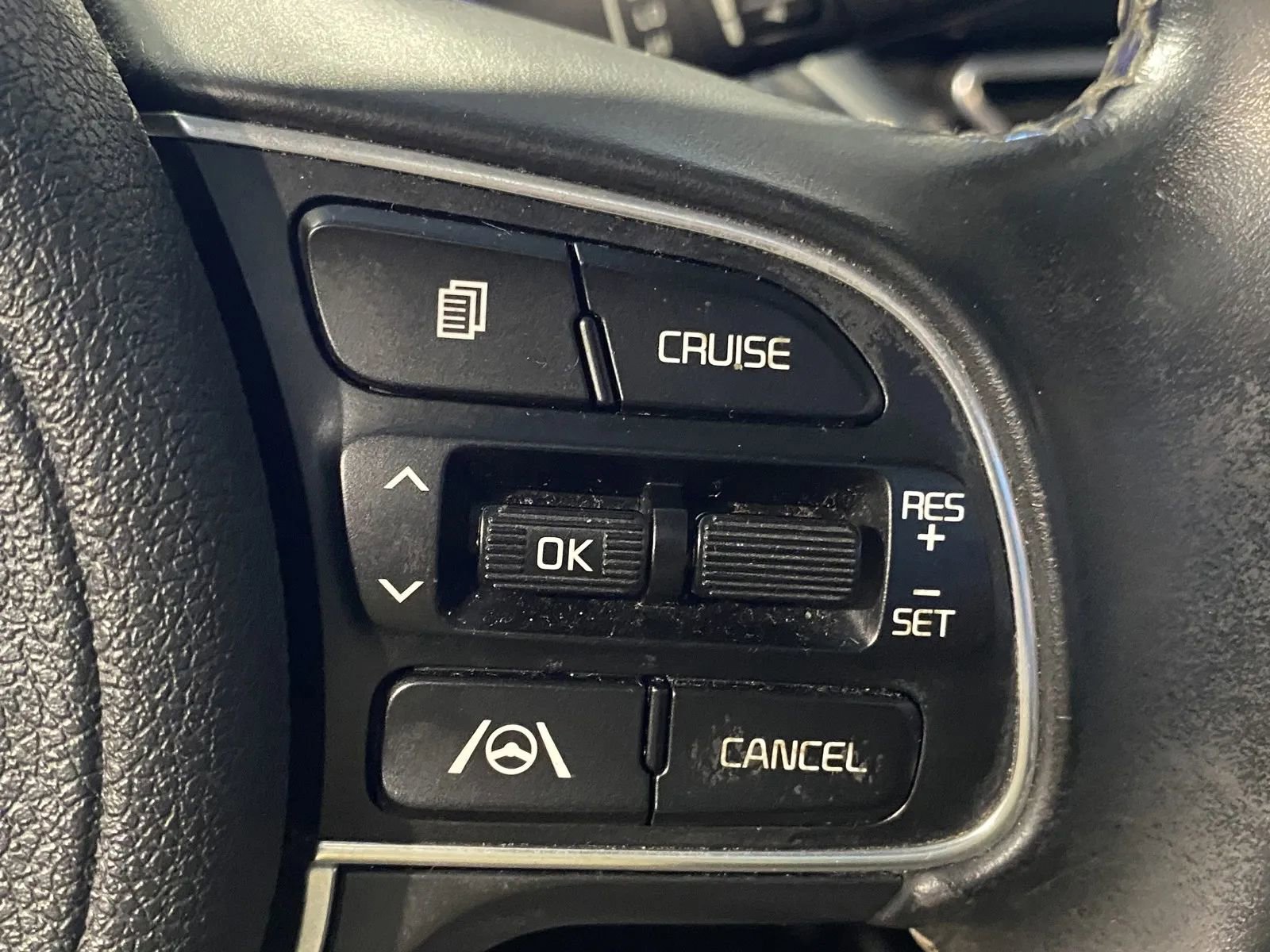 Used 2022 Kia Niro LXS image 19
