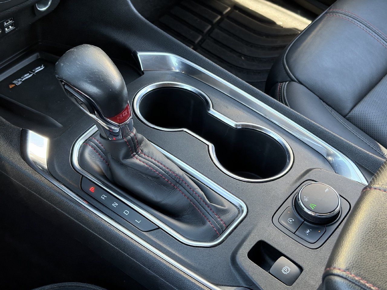 Used 2022 Chevrolet Traverse RS FWD image 30