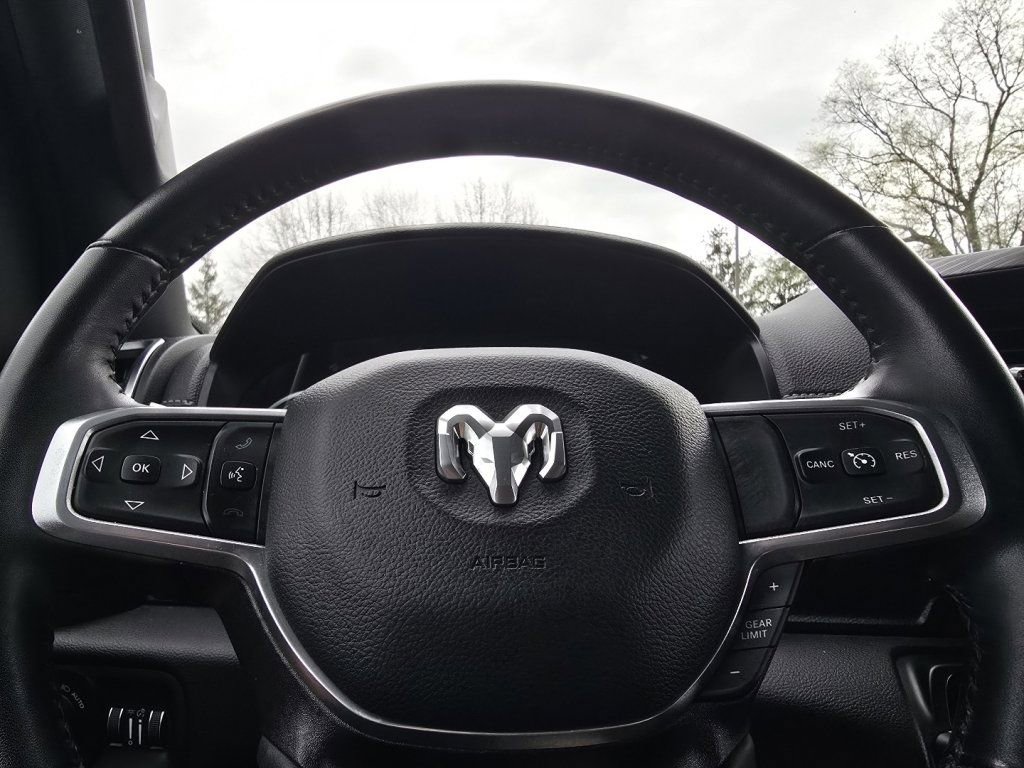 Used 2023 RAM 1500 Laramie AWD/4WD image 23