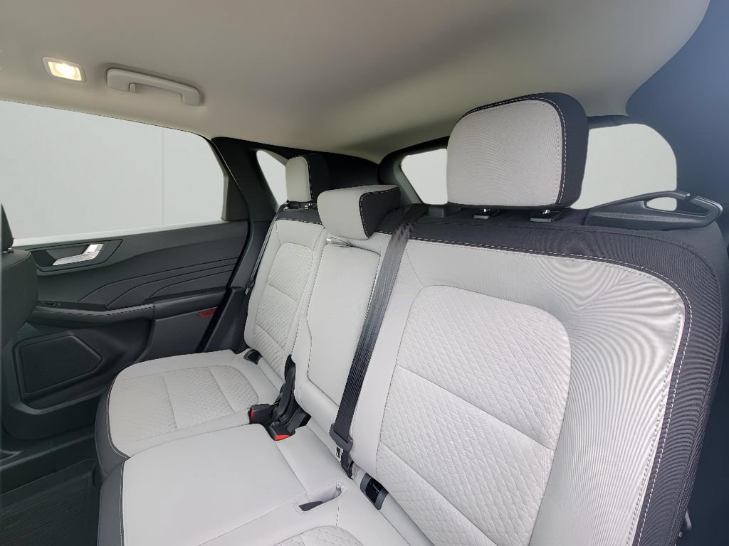 Used 2023 Ford Escape Active w/ Tech Pack #2 AWD/4WD image 26