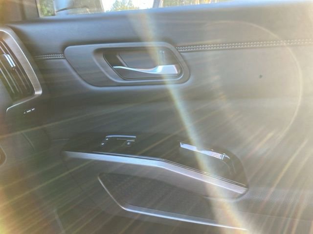 Used 2022 Nissan Pathfinder Platinum w/ Lighting Package (N92) image 37