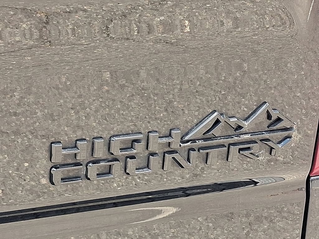 Used 2024 Chevrolet Silverado 1500 High Country w/ Midnight Edition AWD/4WD image 30