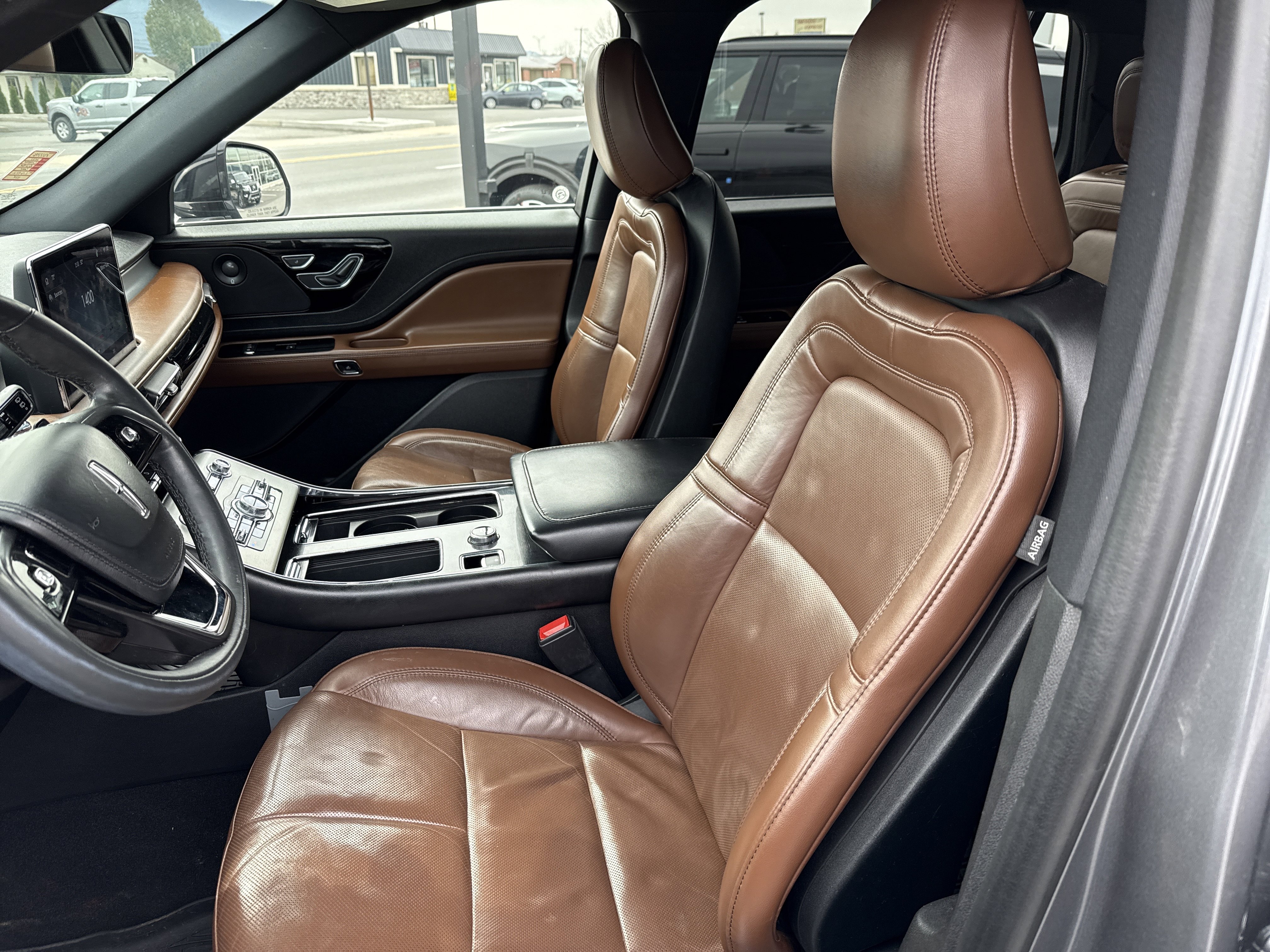 Used 2021 Lincoln Aviator Reserve w/ Elements Package Plus image 12