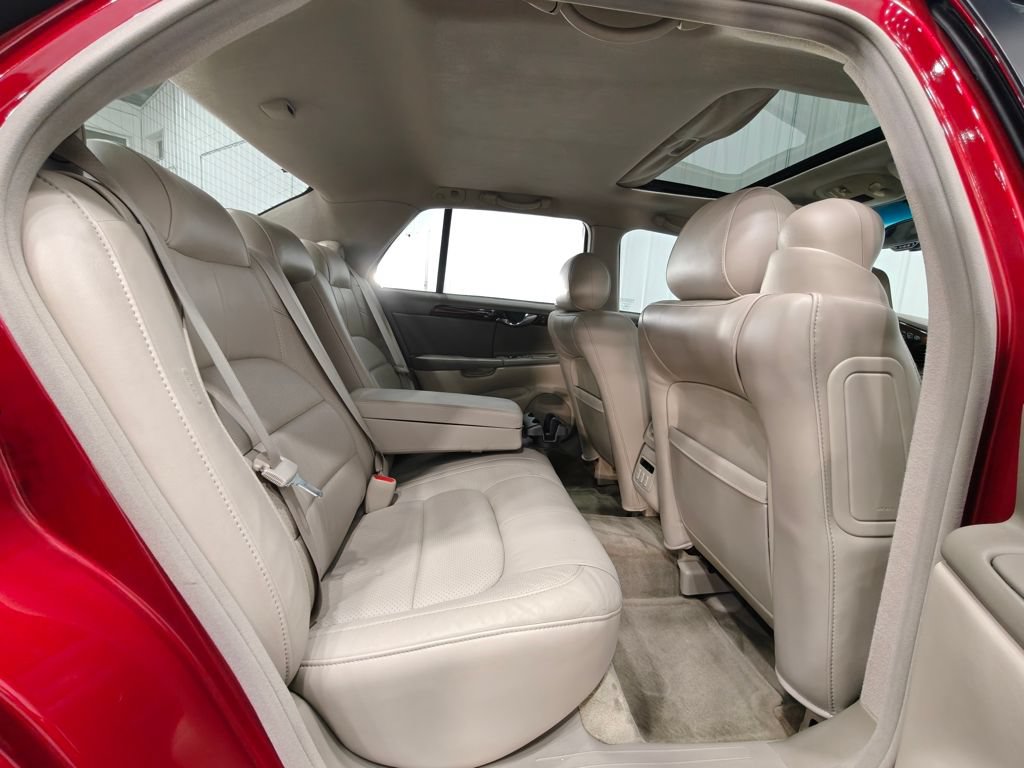 Used 2003 Cadillac De Ville DTS w/ Premium Luxury Package FWD image 21