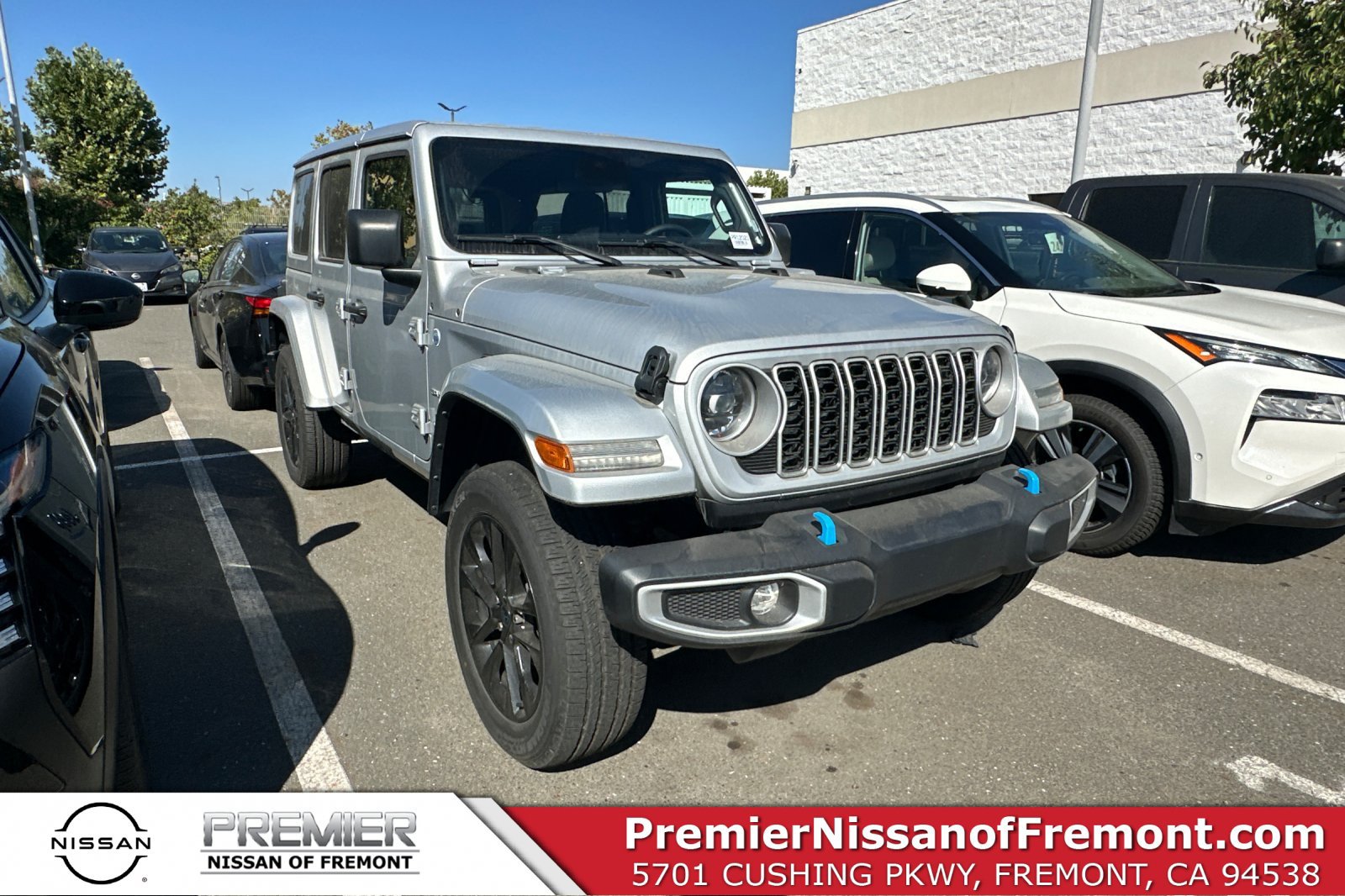 Used 2024 Jeep Wrangler Unlimited Sahara AWD/4WD image 1