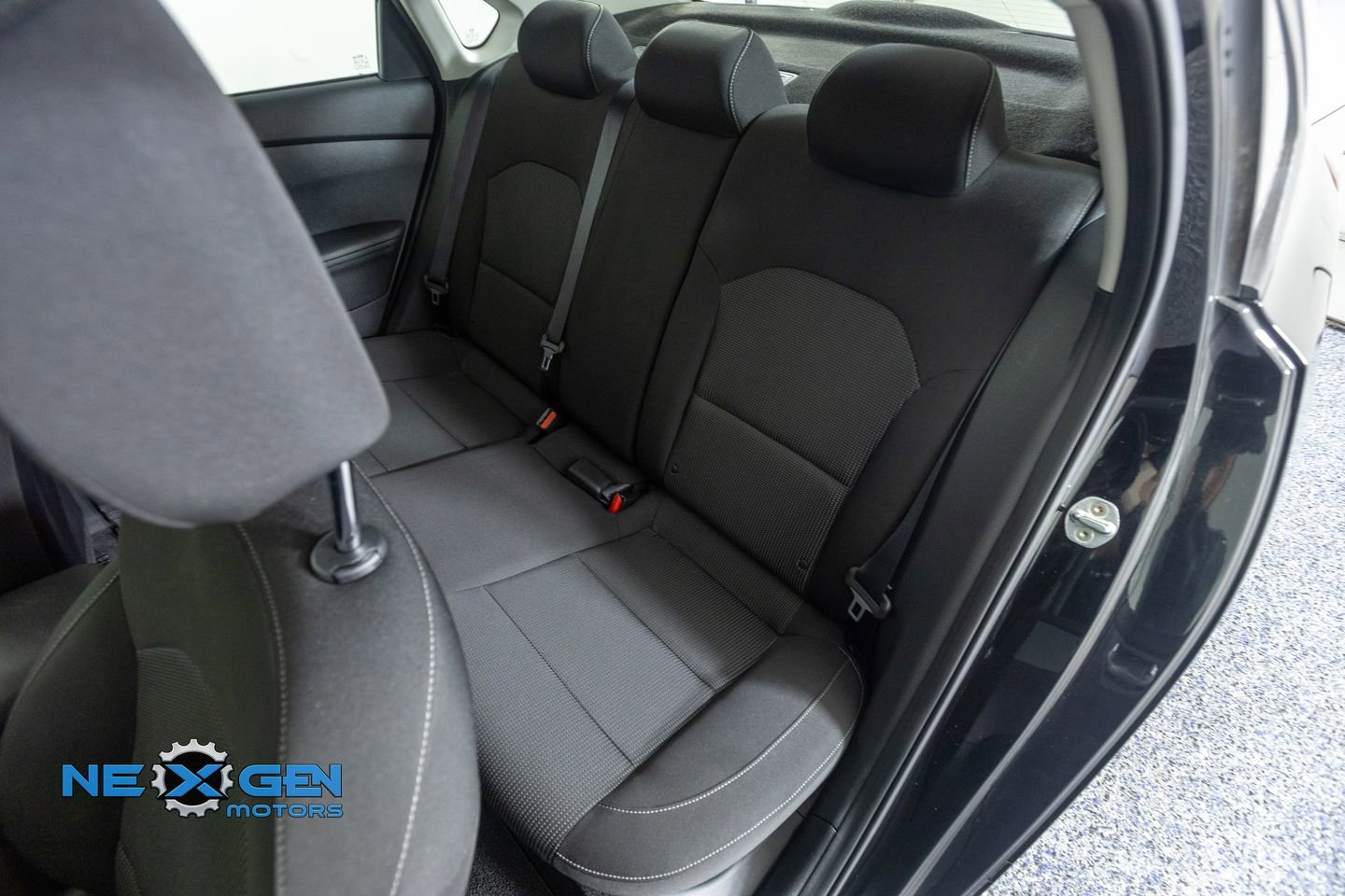 Used 2020 Kia Forte LXS FWD image 32