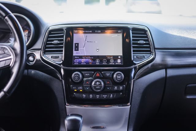 Used 2020 Jeep Grand Cherokee Laredo AWD/4WD image 24