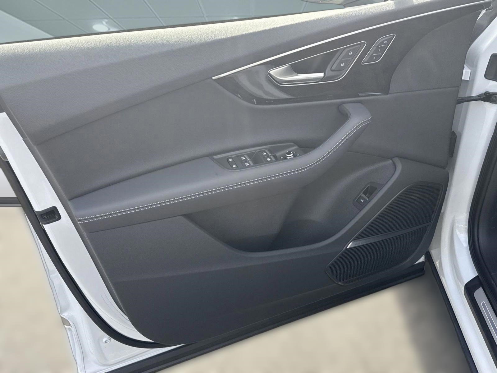 New 2025 Audi Q7 3.0T Premium Plus image 14