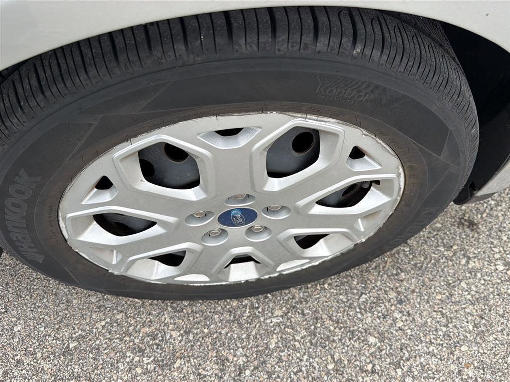 Used 2012 Ford Focus SE image 23