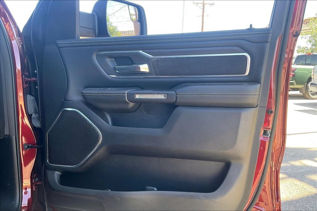Used 2025 RAM 1500 Laramie AWD/4WD image 24