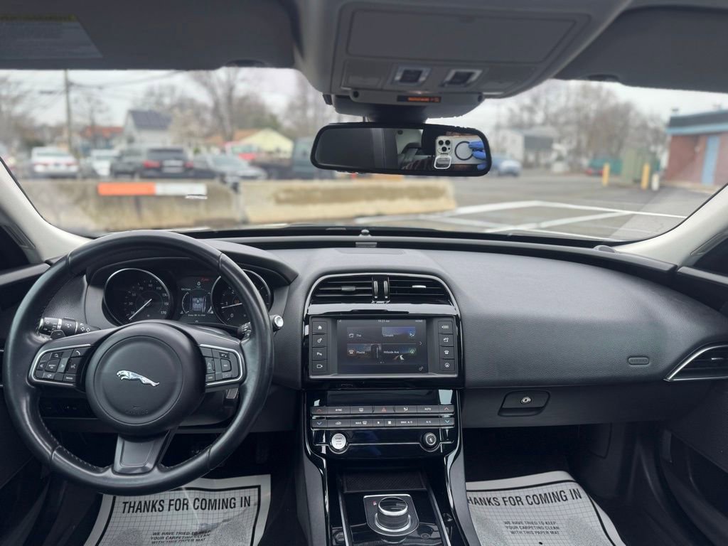 Used 2017 Jaguar XE Premium AWD/4WD image 27