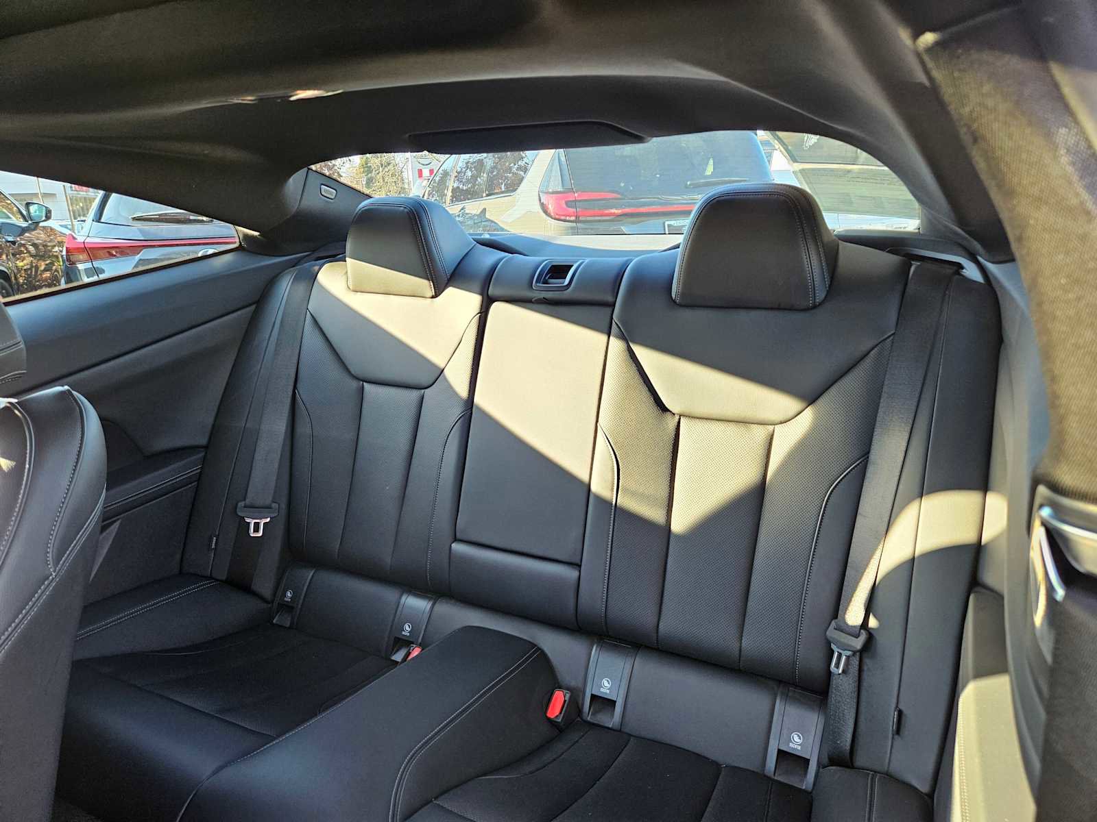 Used 2024 BMW 430i xDrive Coupe w/ Premium Package image 40