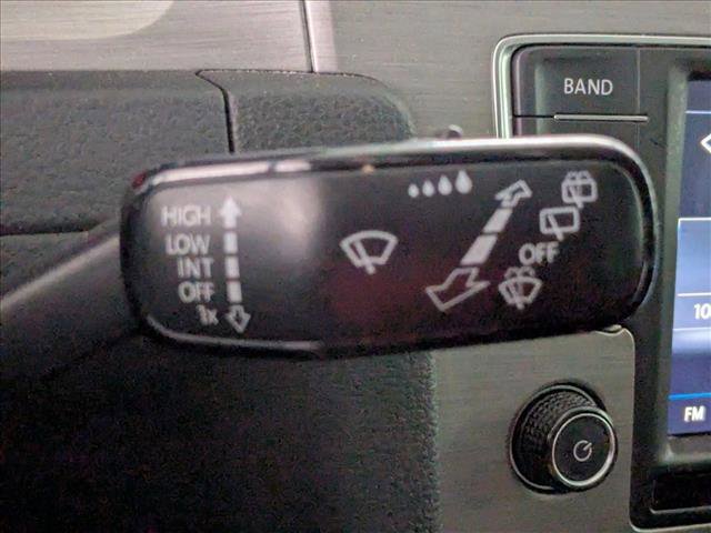 Used 2017 Volkswagen Golf S FWD image 12