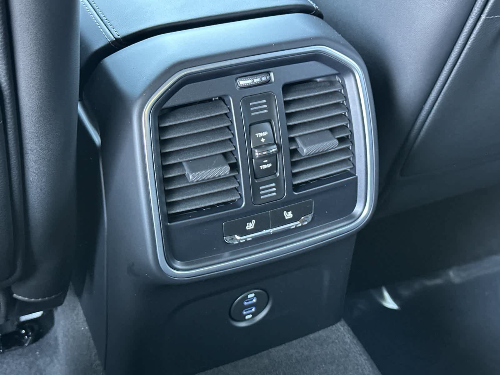 New 2026 Porsche Macan AWD/4WD image 14