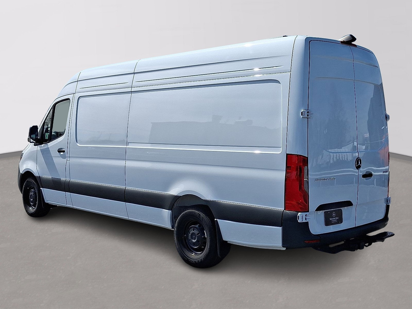Used 2024 Mercedes-Benz Sprinter 2500 image 6