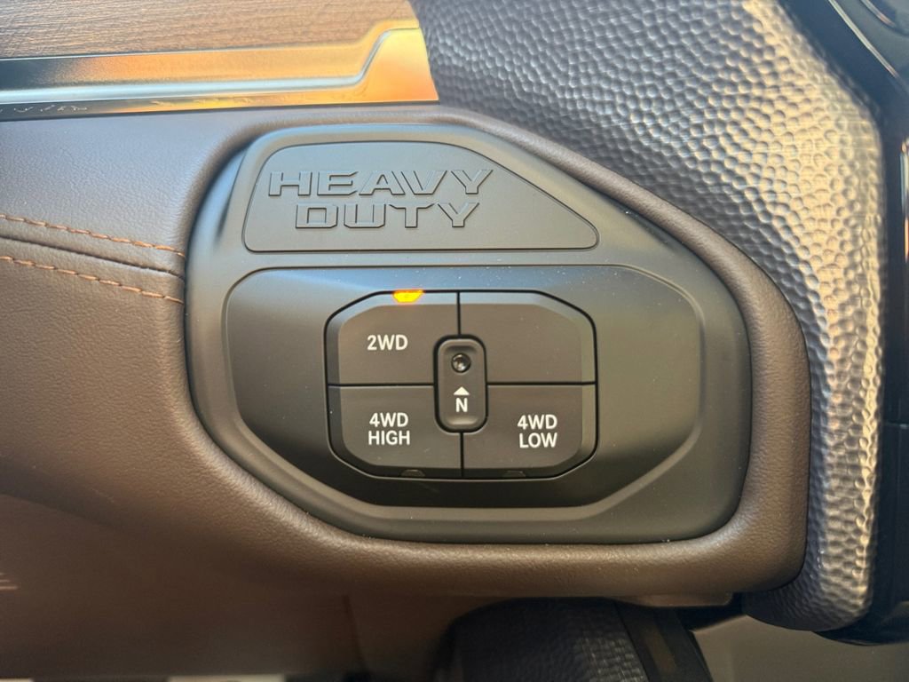 New 2025 RAM 2500 Limited image 28