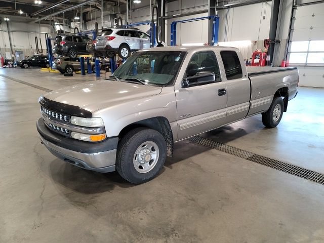 Used 2000 Chevrolet Silverado 2500 LS RWD image 3