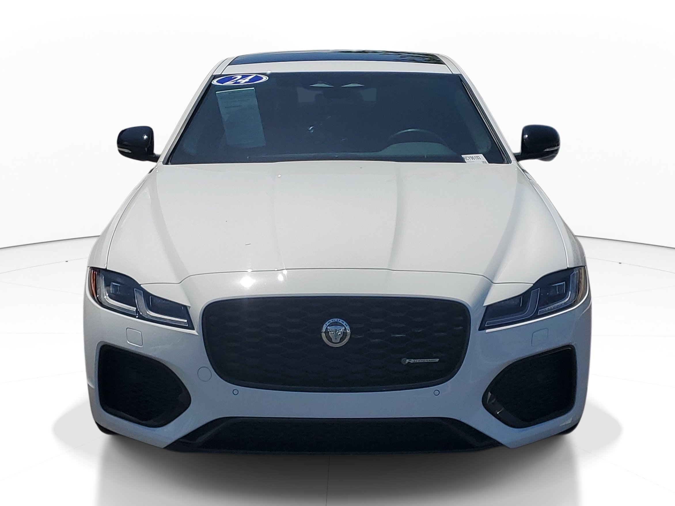 Used 2024 Jaguar XF R-Dynamic SE AWD/4WD image 3
