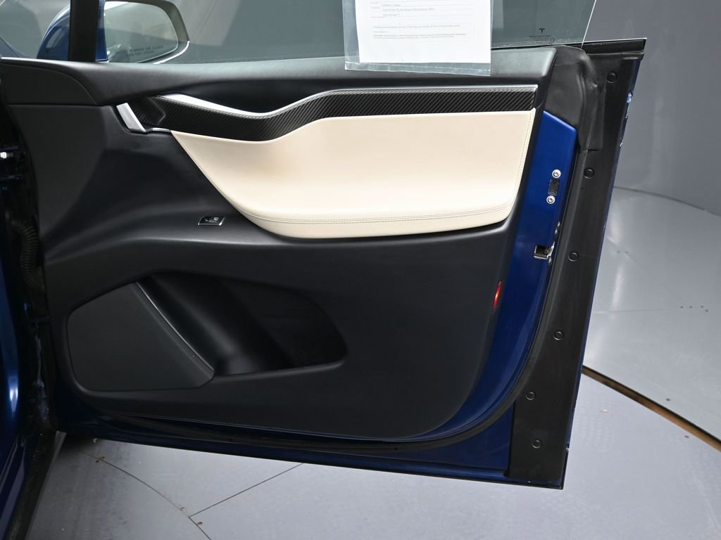 Used 2017 Tesla Model X 100D image 45