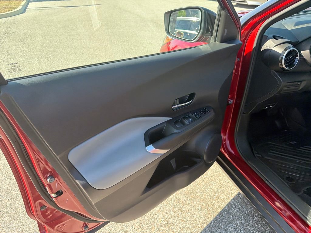 Used 2024 Nissan Kicks SR w/ SR Premium Package image 14