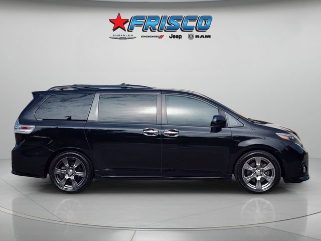 Used 2017 Toyota Sienna SE FWD image 8