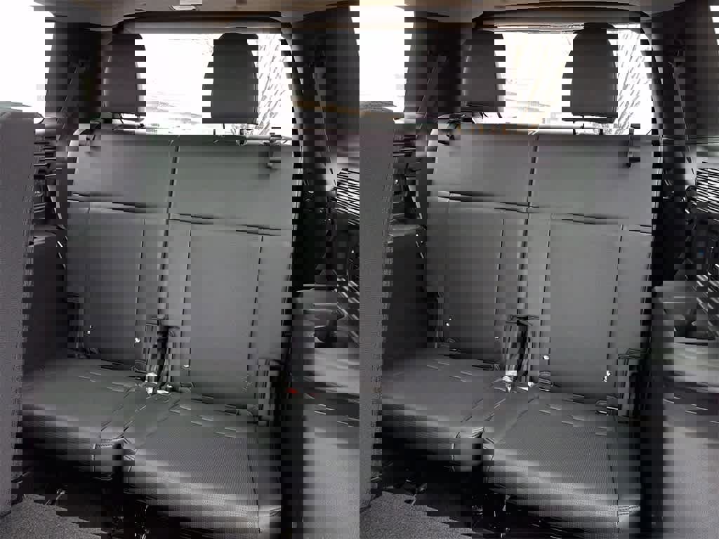 Used 2025 Hyundai Santa Fe Limited image 11