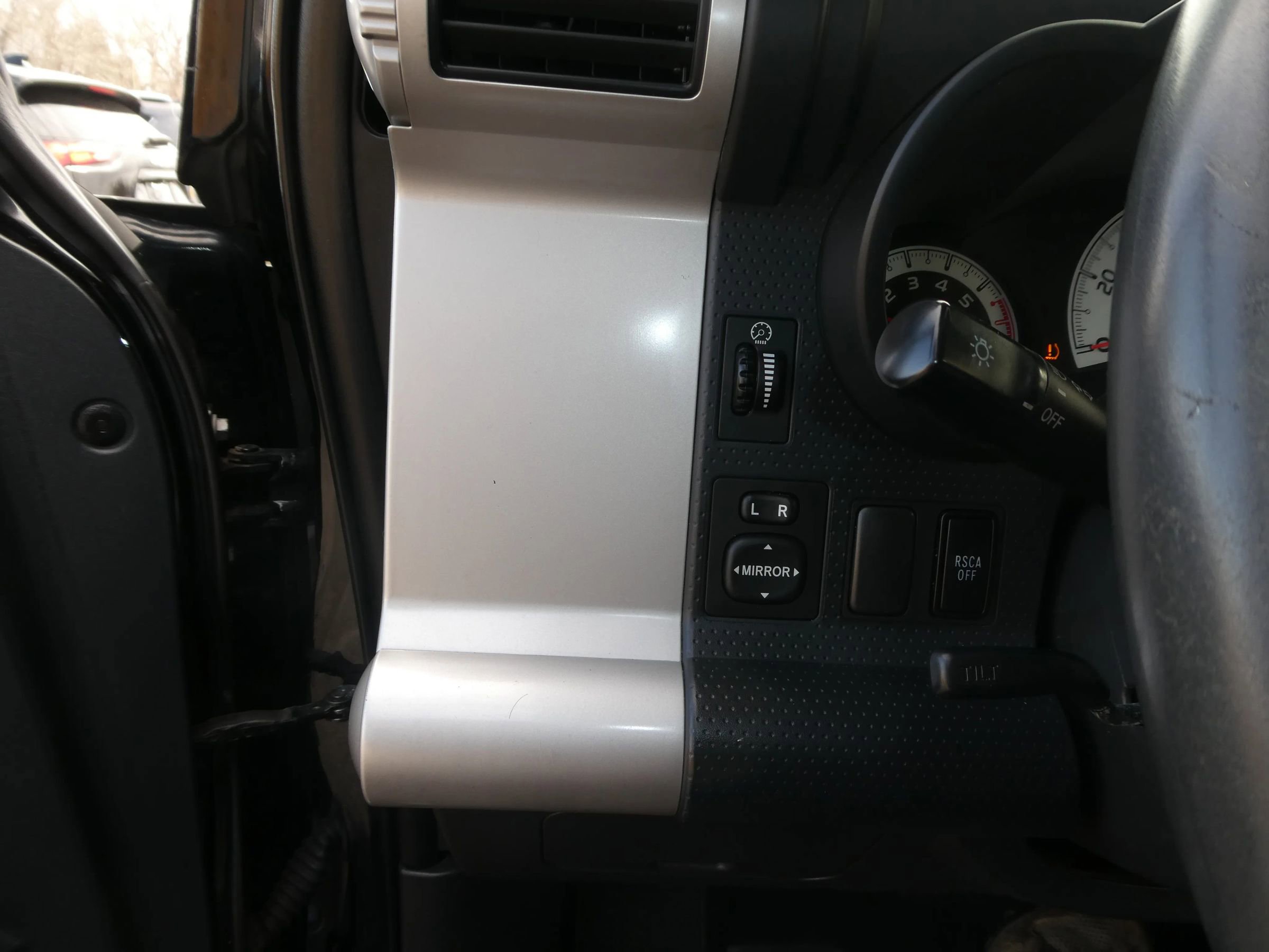 Used 2012 Toyota FJ Cruiser 4WD image 15