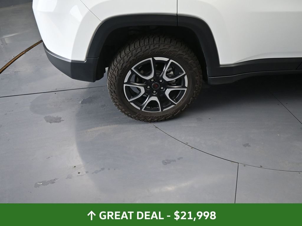Used 2025 Jeep Compass Trailhawk w/ Trailer Tow Group image 23