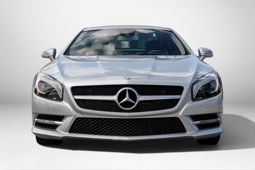 Used 2014 Mercedes-Benz SL 550 image 3