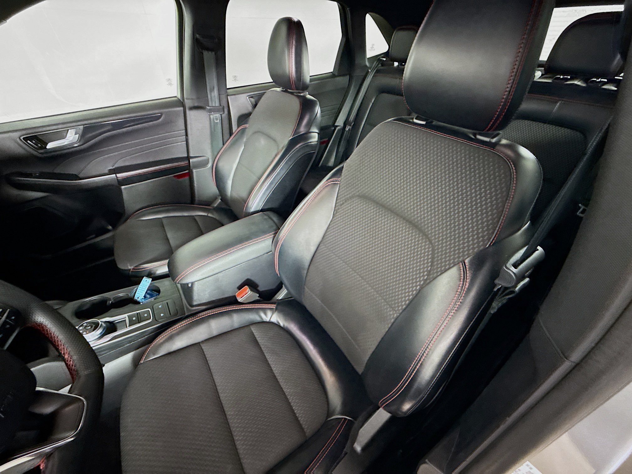 Used 2023 Ford Escape ST-Line AWD/4WD image 25