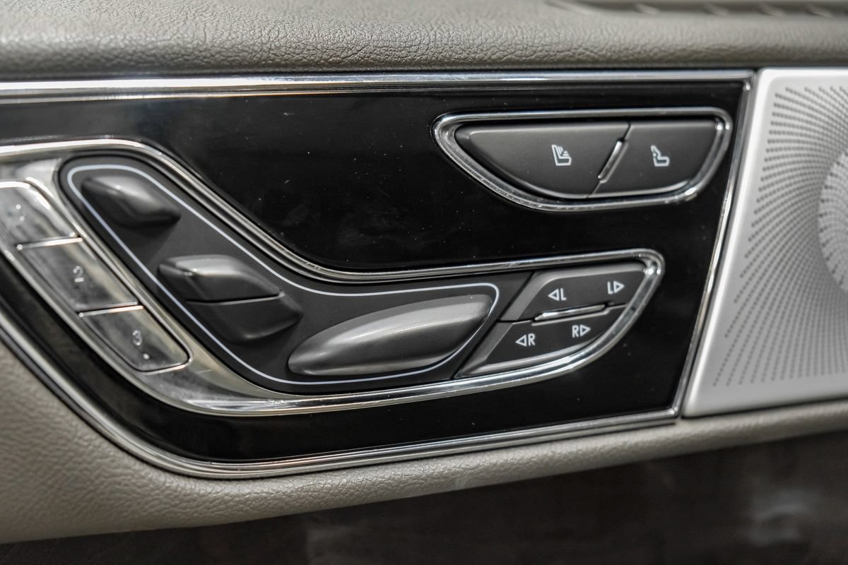 Used 2022 Lincoln Navigator L Reserve AWD/4WD image 46