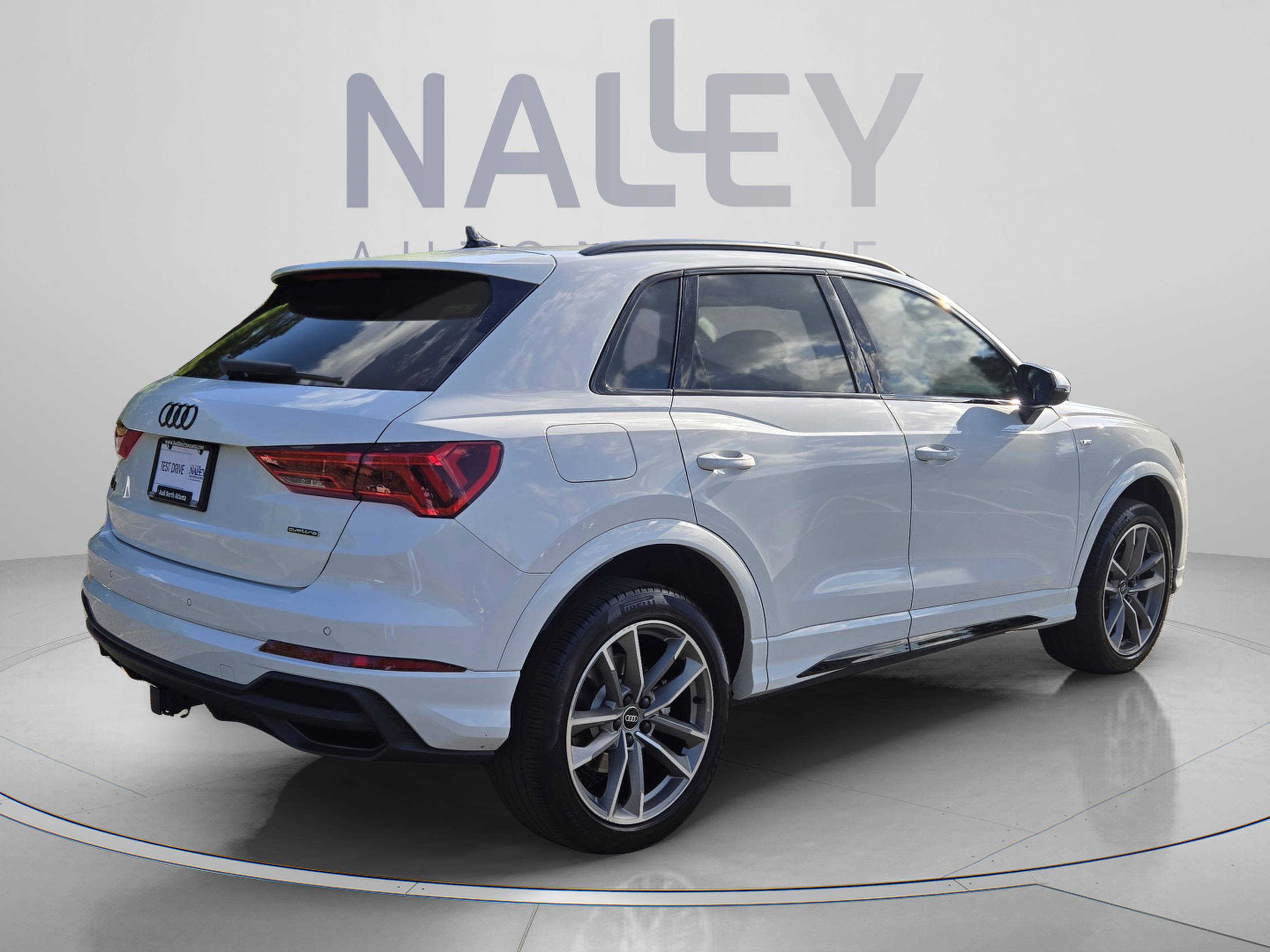 Used 2024 Audi Q3 2.0T Premium Plus AWD/4WD image 5