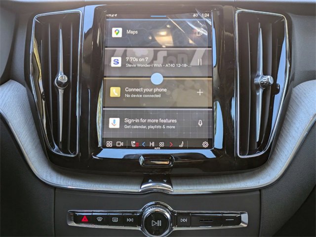 New 2025 Volvo XC60 B5 Plus w/ Climate Package image 16