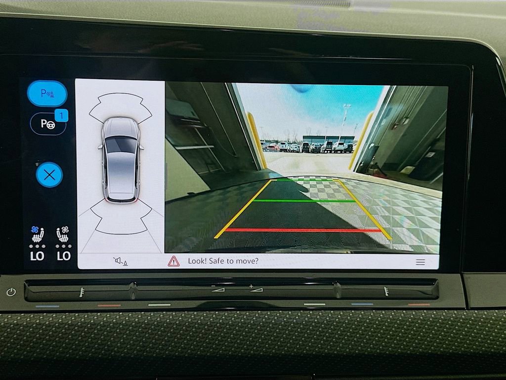 Used 2022 Volkswagen Golf R image 14