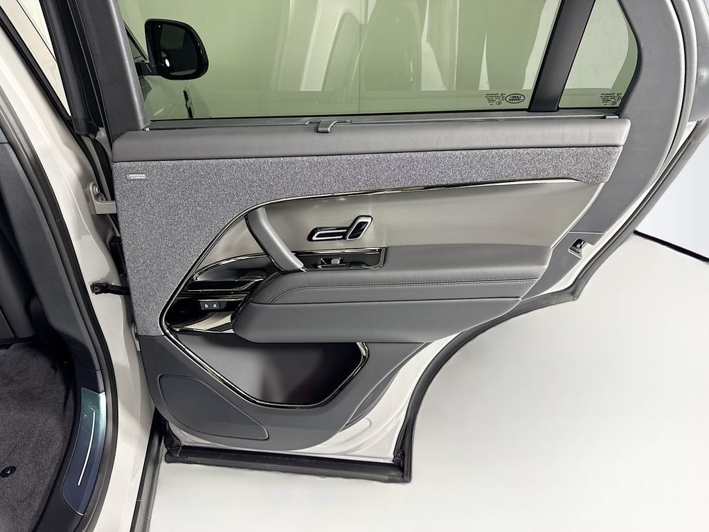 New 2026 Land Rover Range Rover Sport Dynamic SE AWD/4WD image 29