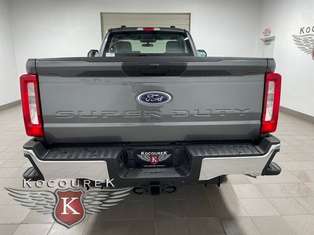 New 2026 Ford F250 4x4 Regular Cab Super Duty image 5