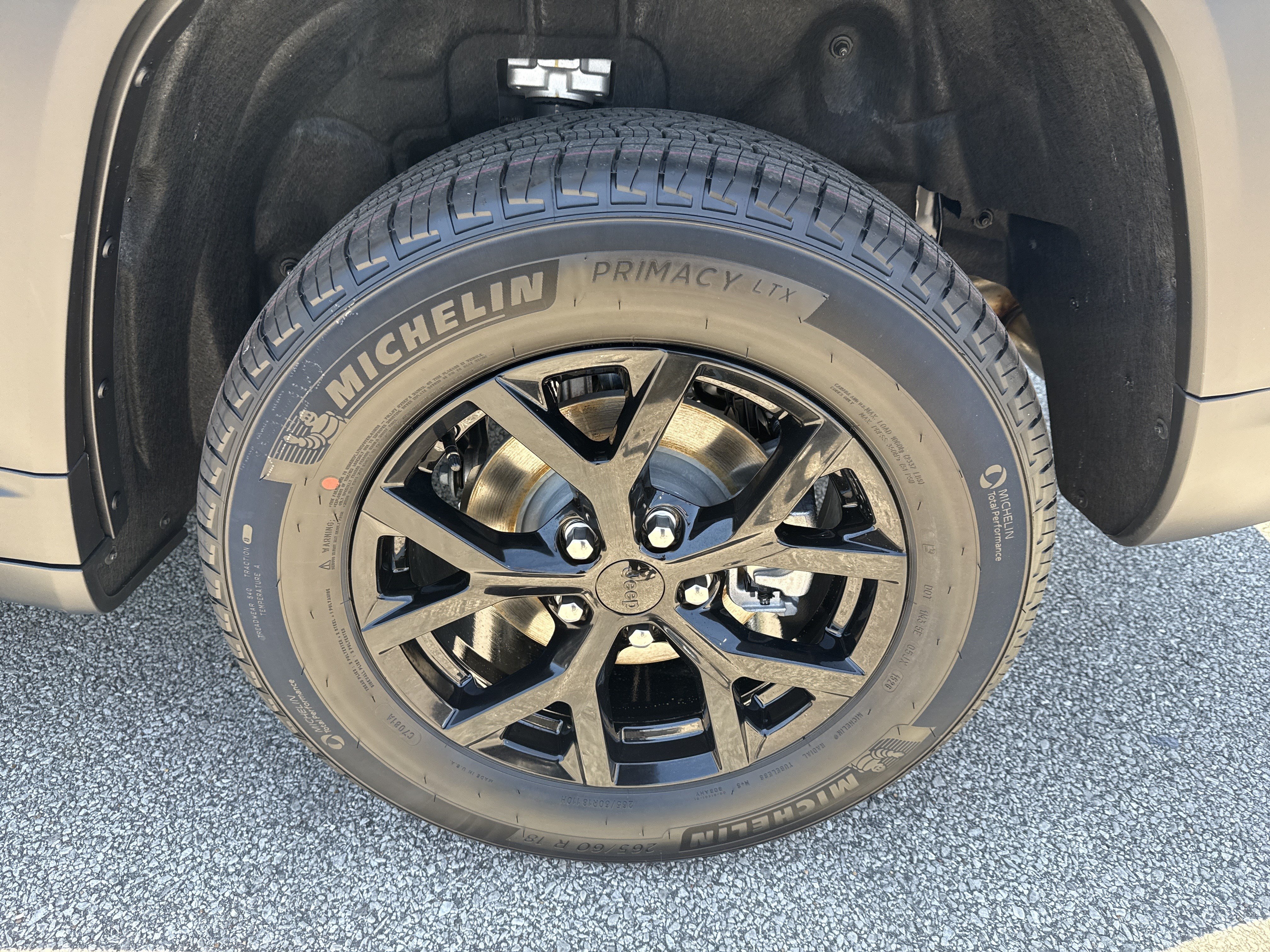 New 2026 Jeep Grand Cherokee Altitude RWD image 21