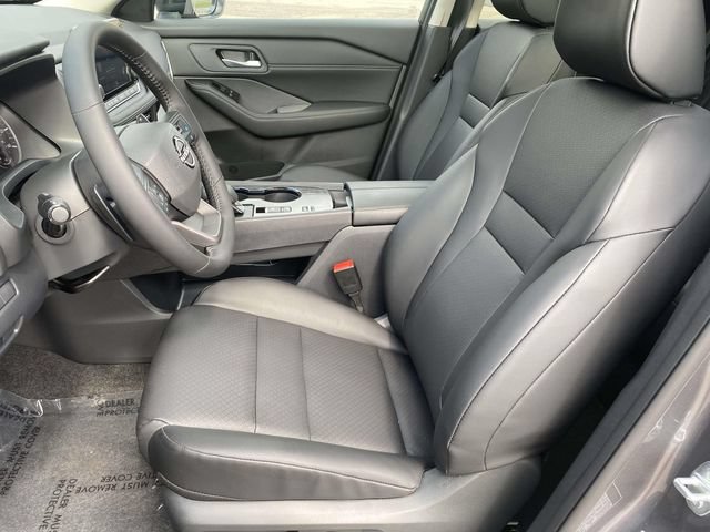 Used 2026 Nissan Rogue Dark Armor FWD image 13